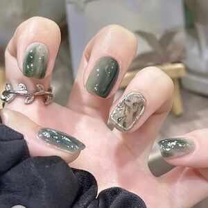 24 Pieces Fake Press On Nails